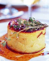Parmentier De Confit De Canard Pour 8 Personnes Recettes Elle A Table Recette Recettes De Cuisine Recette Confit De Canard