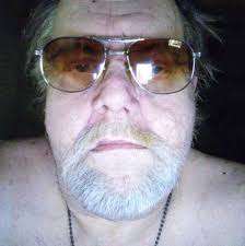 What are the symptoms of car mixing oil and water?