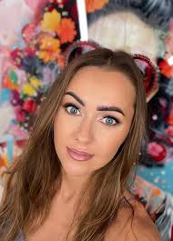 Anna Filipowicz make up artist