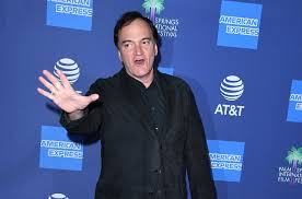 Quentin tarantino (/ k ɑ̃ t ɛ̃ t a ʁ ɑ̃ t i n o / 1, en anglais : Quentin Tarantino Tells Brad Pitt He Can See A Longer Cut Of Once Upon A Time In Hollywood In A Year Maybe Vanity Fair
