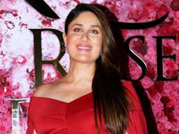 Breaking Kareenakapoorkhan Gives Birth To A Baby Boy Kareena Kapoor Khan Kareena Kapoor Bollywood
