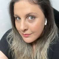 30+ perfis com “Mariah Melo”