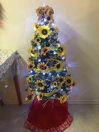 Sunflower Christmas Themed Tree Floral Christmas Tree Christmas Tree Themes Ribbon On Christmas Tree