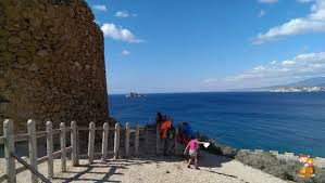 Benidorm Con Ninos Ruta De Senderismo A Punta De L Escaleta O Punta De Cavall Con Los Ninos En La Mochila Ruta De Senderismo Benidorm Senderismo