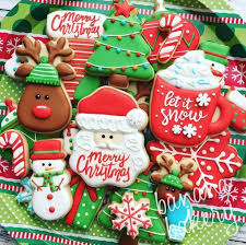 25 Christmas Sugar Cookie Tutorials And Inspiration Christmas Cookie Inspiration Sugar Christmas Sugar Cookies Christmas Cookies Decorated Xmas Cookies