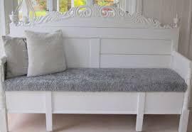 Pin Von Joy Sharp Auf Let There Be White Wohnzimmer Einzelbett Kuchenbank