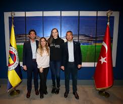 Check spelling or type a new query. Kaptan Eda Erdem Dundar 3 Yil Daha Bizimle Fenerbahce Spor Kulubu