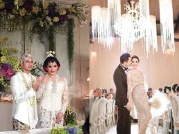 Would you like to change the currency to euros (€)? Keren Prewedding Rachel Vennya Gallery Pre Wedding