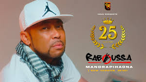 Ity sary ty dia anisan'ny nandona ny foko 😟❤️nandritry ny tournage-n'ny  "Hisolo tsiky" HIRA VAOVAO HIVOAKA RADEM AM' 17H30 eto amin'ny pejy. Sary  📸izay maneho ny tsy fitoavian'ny saranga izay hita matetika