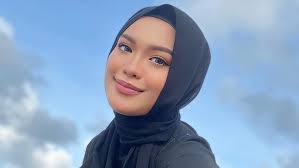 Bella Park : Simple Makeup Nak Pi Shopping..