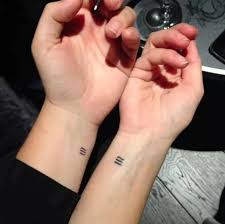 Unik dan menarik 100 gambar tatoo sederhana yang elegan. Tato Simple Tulisan Di Tangan