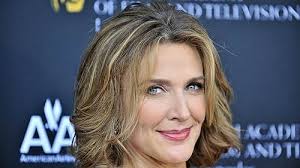 Dallas Star Brenda Strong Is Engaged!