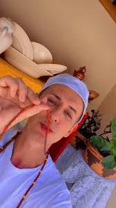 “Dar osé no orixá” é um ritual sagrado de cuidado, limpeza e renovação do  axé, feito periodicamente (semanal ou mensalmente) nos assentamentos e  ferramentas dos Orixás, envolvendo oferendas de ...