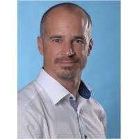 100+ perfiles de «Gorr»