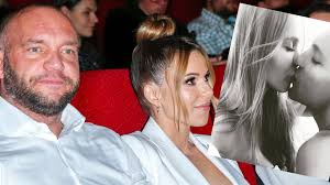 Max was born on february 4, 1981 in santa cruz, ca.max is one of the famous and trending celeb who is popular for being a reality star. Emil Stepien Zabral Glos Nadal Jest Z Doda Kozaczek