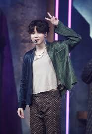 Bangstan boys atau yang disingkat sebagai bts adalah boy band yang berasal dari korea selatan dibawah manajemen bighit entertainment pada tahun 2010, namun kepopulerannya semakin meningkat mulai tahun 2013 hingga sekarang. Jimin Bts Bts Gambar Kim