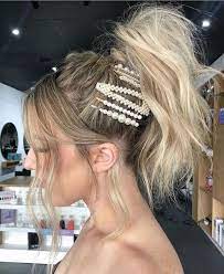 How To Wear Hair Clips 2019 How To Wear Snap Clips How To Wear Barrettes 2019 How To Use A Claw Clip With Long Clip Hairstyles Hair Styles Long Hair Styles