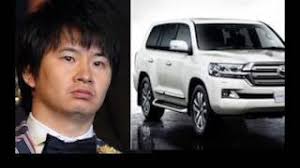 若林、車をランドクルーザーから買い替える。