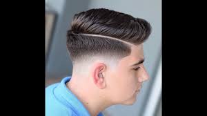 Kalau lo ingin tampil ganteng dengan gaya rambut pria 2021 ini, minta barber lo untuk membiarkan rambut lebih panjang. Pompadour Haircut Klasik Remaja Ganteng Potong Rambut 1 Bulan Sekali Bebas Gunting Youtube