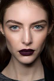 Dark lipstick for Winter