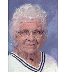 Edith Platt's Instagram, Twitter & Facebook