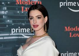Anne jacqueline hathaway (born november 12, 1982) is an american actress. Baby Alert Pics Reveal Anne Hathaway Is Now Most Likely An Official Mom Of Two