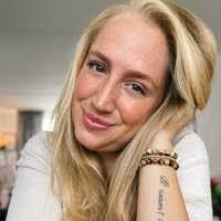 Tamara Hartman's Instagram, Twitter & Facebook