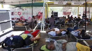 Albergues al límite de espacio por el calor extremo; Mexicali busca refugio ante días de casi 50 grados