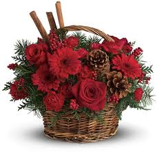 From a traditional bouquet of red roses to a modern assortment of various flowers, now it is easier to send different flowers that are as diverse as your expressions. Berries And Spice Christmas Flower Arrangements Christmas Floral Arrangements Christmas Flowers