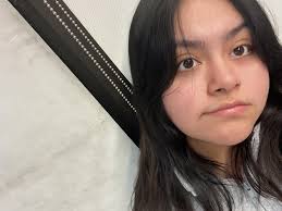 Hey ladies I am Kiara from Chicago. Fun tidbit about me: my first name is  LeVonnga and it is 1 of 1. Fall🍂 is my fav season and Halloween my fav  holiday🎃.