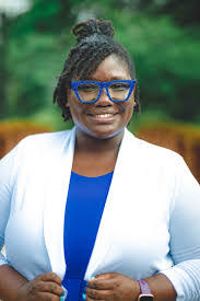 Lauren Nance's Instagram, Twitter & Facebook