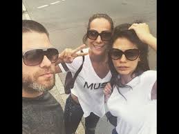 Son zamanlarda adı sürekli aşk dedikodularına karışan özdemir'e abisi volkan özdemir eşlik etti. Demet Ozdemir Ve Kardesi Youtube