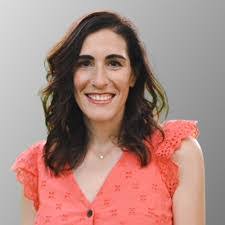 Paula Flynn's Instagram, Twitter & Facebook