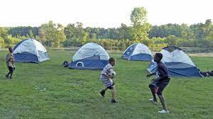 There are alluring pics of the mini cabins and river hawk lodge here (scroll down to see the pics). Proud Lake Recreation Area Michigan