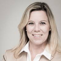 Nicole Straus's Instagram, Twitter & Facebook