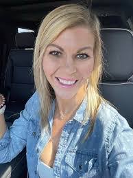 Sandra Vado's Instagram, Twitter & Facebook