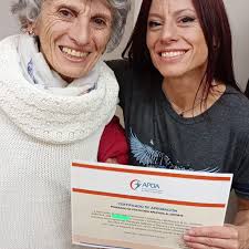 Fue un gran año!! Se ganó, se aprendió, se atravesaron procesos  transformadores... Y todo eso es crecimiento. Hoy a la noche, brinden por  ustedes y su crecimiento, cualquiera haya sido la forma