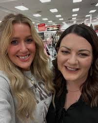 Amber Lambrecht's Instagram, Twitter & Facebook