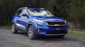 كيا سيلتوس موديل 2020 هي سيارة suv جديدة من الصانع الكوري وبحجم اصغر من السبورتاج وتأتي بمحركين الاول وهو المتوفر في السوق العراقية وهو 4 سلندر 1.6 لتر يولد قوة 123 حصان ومرتبط بناقل حركة اوتوماتيكي من 6 سرعات والمحرك الثاني وهو غير متوفر حاليا. ÙƒÙŠØ§ Ø³ÙŠÙ„ØªÙˆØ³ 2021 Ù…ÙˆØ§ØµÙØ§Øª Ùˆ Ø£Ø³Ø¹Ø§Ø± Ø³ÙŠØ§Ø±Ø© Ø§Ù„ÙƒØ±ÙˆØ³ Ø£ÙˆÙØ± Ø§Ù„Ø¬Ø¯ÙŠØ¯Ø©