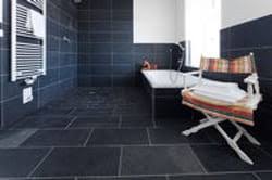 Cette pièce trop terne et sans style ne vous convient plus et enfin, vous allez lui donner la personnalité qu'elle mérite. Carrelage Salle De Bain Idees Conseils Et Tendances