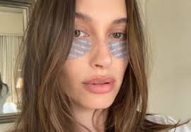 Bethany Rutter Of 'Arched Eyebrow' Made A Perfect Yet Simple Statement  About Bikini Bodies