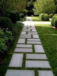 60 Great Ideas To Enhance Your Beautiful Home Yard With Stunning Paving Block Front Yard Garden Design Walkway Landscaping Front Yard Garden