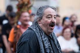 TAMMURRIATA 'O BALL' NGOPP 'O TAMBUR