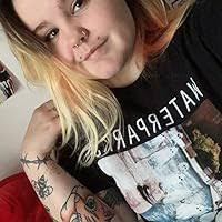 Buttons and Foes (Mandy Dyer, #6) by Dolores Johnson