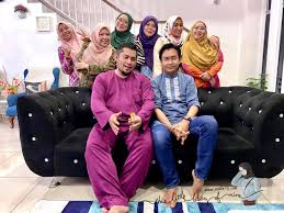 Sudah pasti usia mereka sudah meningkat remaja. Covid Raya Bersama Geng Bas Sekolah Aku Sis Lin