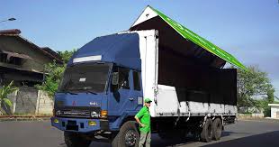 Jika jasa sewa truk yang anda cari selama ini hanya sanggup di sekitar jabodetabek saja, sedangkan anda perlu menyewa truk hingga ke luar pulau, maka anda sekarang sudah berada. Sewa Wing Box Jakarta Cikarang 1jt Pelanggan