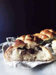 Cut bread in half lengthwise; Mfdxoxo Italian Easter Bread Sicilian Spoonsfull Of Love Italian Easter Bread Easter Bread Italian Easter Bread Easter Holiday Bread Sweet Bread