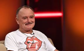 A nyugdíjak visszamenőlegesen emelkednek 0,6 százalékkal, ami egy átlagos nyugdíjból élőnek még 1000 forint pluszpénzt sem jelent havonta. Nagy Fero Megmagyarazta Miert Kapott Kossuth Dijat Startlap