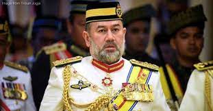 Babası sultan yahya petra ölümünü başardı. There Was A Huge Family Tussle Back In 2009 And It Involved The Sultan Of Kelantan