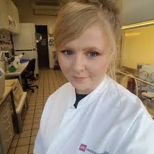 Mandy Beyer's Instagram, Twitter & Facebook